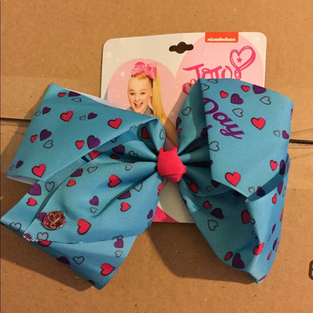 Jojo Siwa bows